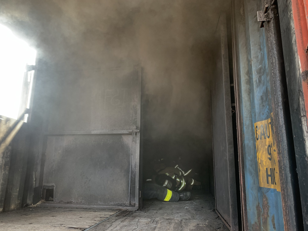 POL-KLE: Feuer in einem Müllcontainer in einem Wohn- und Geschäftshaus