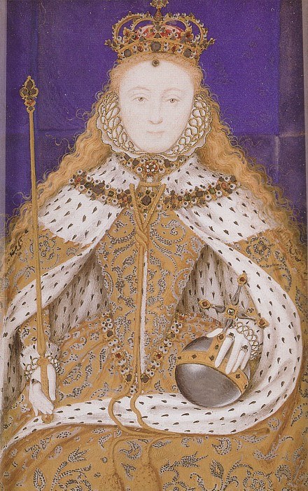 Gemälde der Queen Elizabeth I. von England in königlicher Kleidung, mit Krone und einem Stock, einem würdevollen Gesichtsausdruck und ordentlich frisiertem Haar.