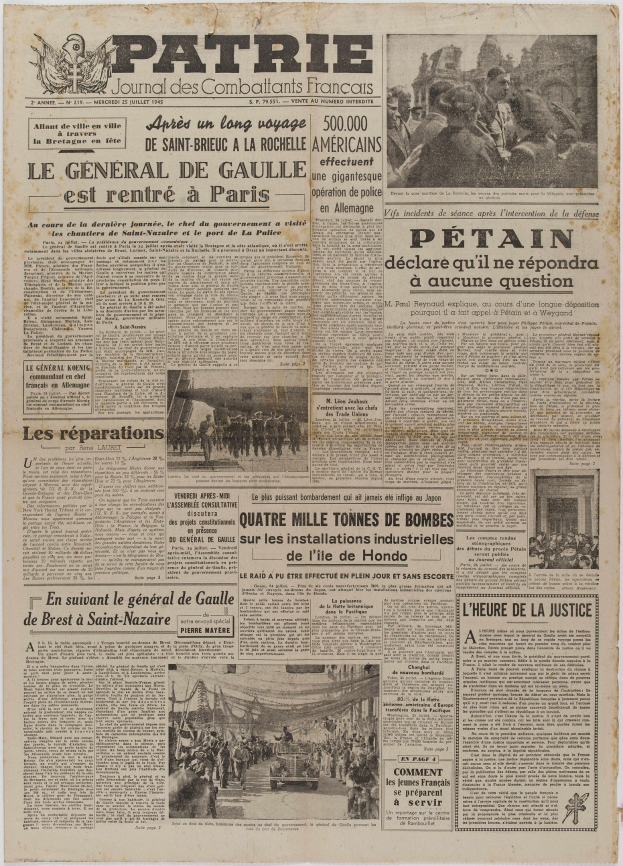 Titelseite einer Zeitung mit einem Gruppenfoto von lachenden Menschen, umgeben von Text und anderen Bildern.