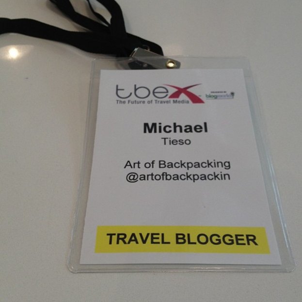 Ein Ausweis für einen Reiseblogger, der ein Foto, Namen und Beruf anzeigt.