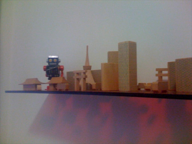 Spiele auf einem Regal angeordnet.