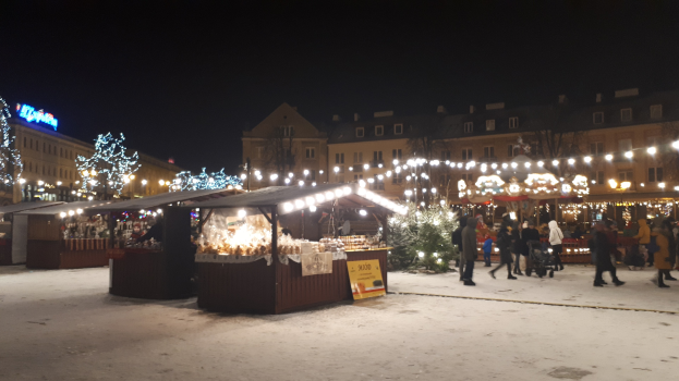 Friedensdorf-Mädels: Geschenke kaufen - Einnahmen verdoppelt