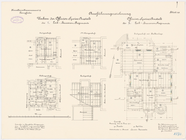 Grundrisszeichnung des ehemaligen Bundeskanzleramts mit detaillierter Gebäudeplanung und Text.