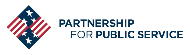 Logo der Partnership for Public Service: ein blauer Kreis mit einem weißen Stern, weißer Umrandung und fettem schwarzem Text auf einem weißen Hintergrund.
