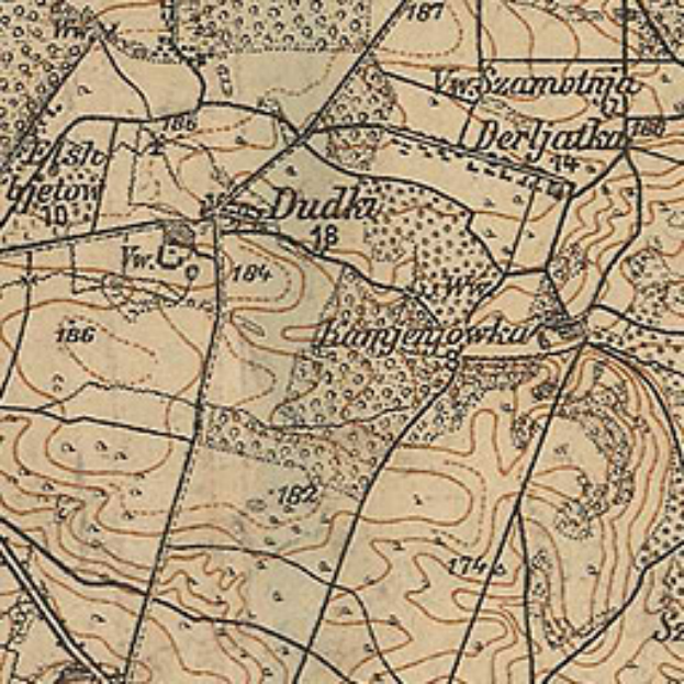 Ein altes topografisches Stadtplan von der Stadt Dudla, der Konturen, Straßen, Sehenswürdigkeiten und Texte mit Namen und Höhendifferenzen zeigt.