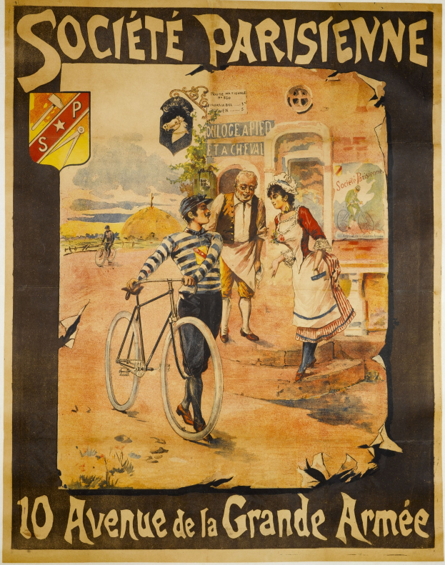 Plakat, das ein Fahrradrennen in Paris, Frankreich zeigt, mit einer Gruppe von Menschen, von denen einer ein Fahrrad hält, einem Gebäude im Hintergrund und Text, der das Ereignis beschreibt.