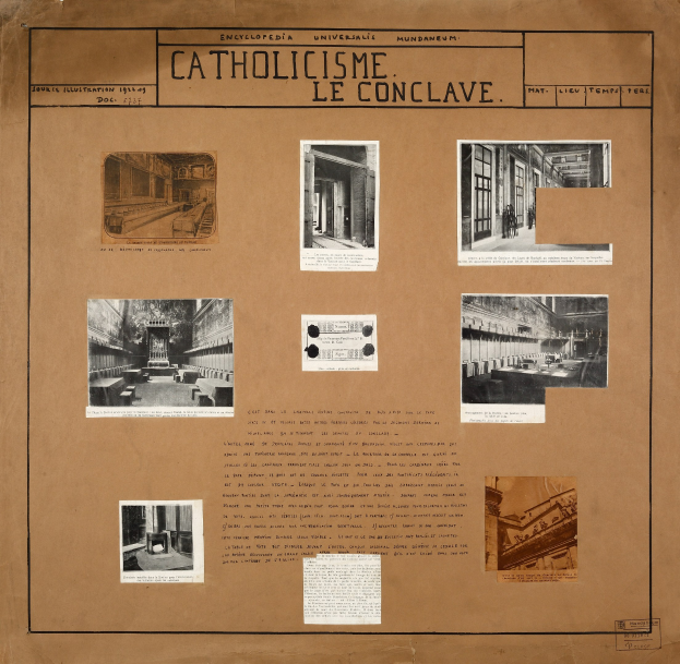 Ein Buch mit Bildern und Texten, das die Geschichte der katholischen Kirche beschreibt, einschließlich Bilder von ihren Räumen, Fluren und erhaltenen Kunstwerken.