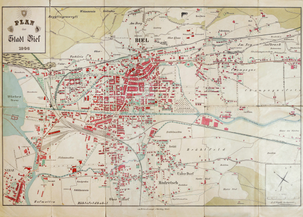 Ein alter Stadtplan von Stadt Biel, Deutschland, der Straßen, Gebäude und Sehenswürdigkeiten in detaillierten Texten und Illustrationen zeigt.