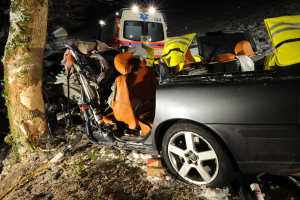 POL-OE: Verletzte bei Verkehrsunfall auf dem Loeffelberg
